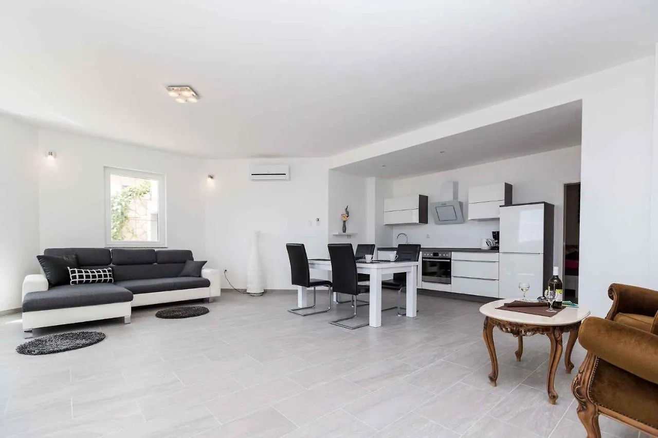 Apartments In Crikvenica 5517 Croatia