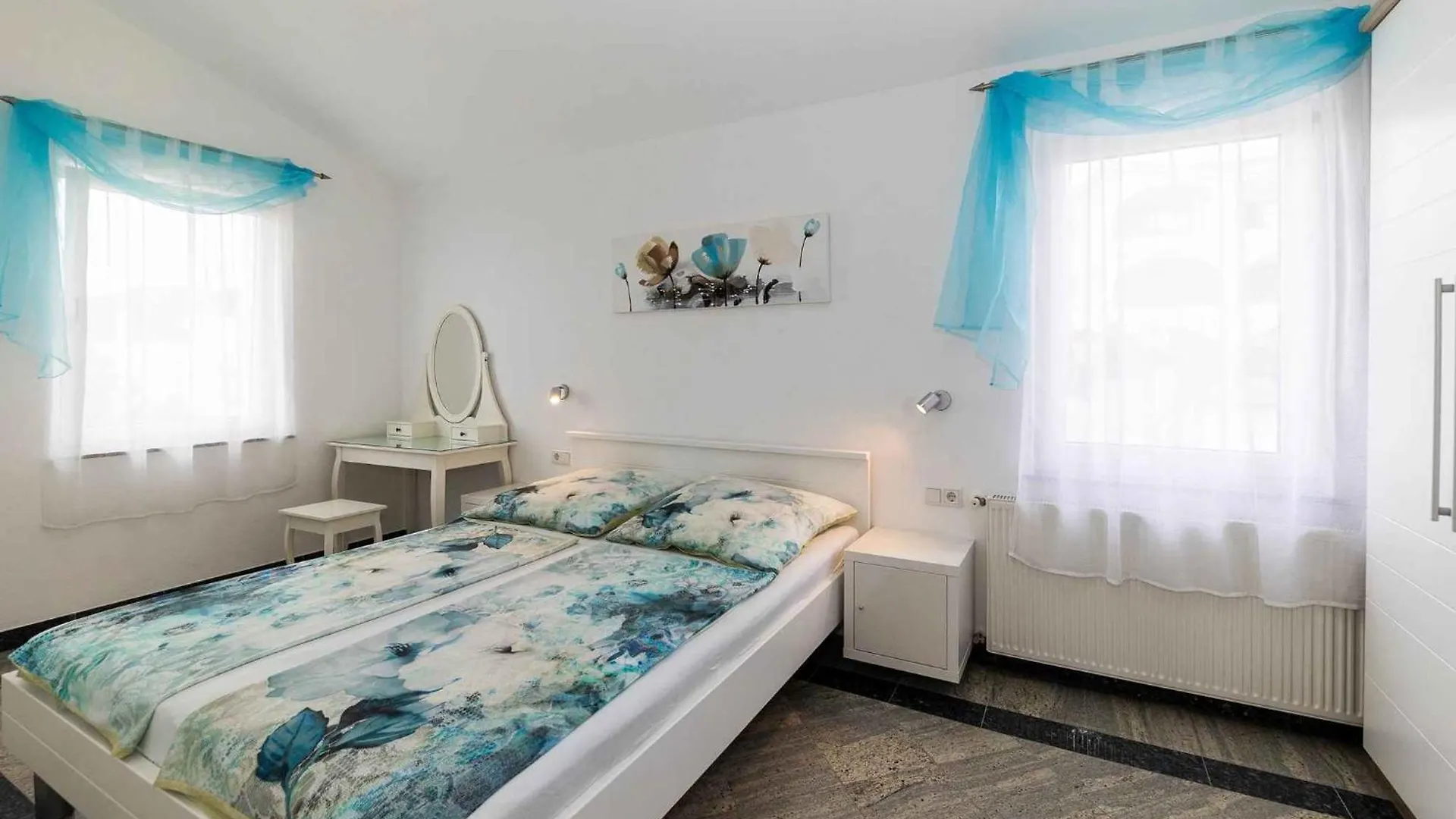 Apartments In Crikvenica 5517