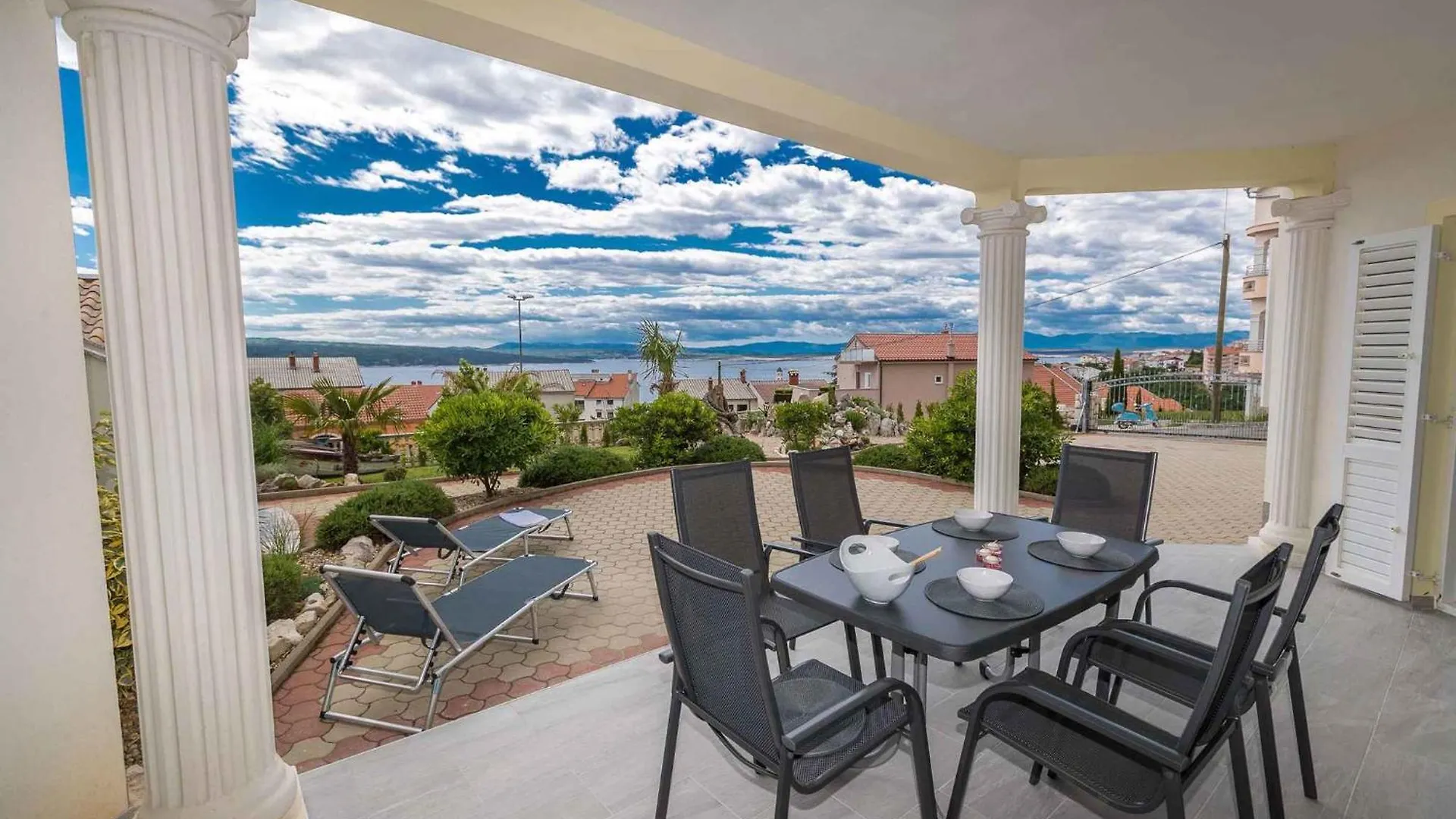Apartments In Crikvenica 5517