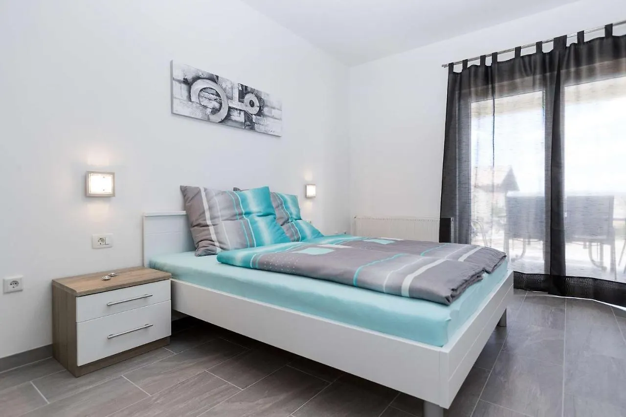 Apartments In Crikvenica 5517